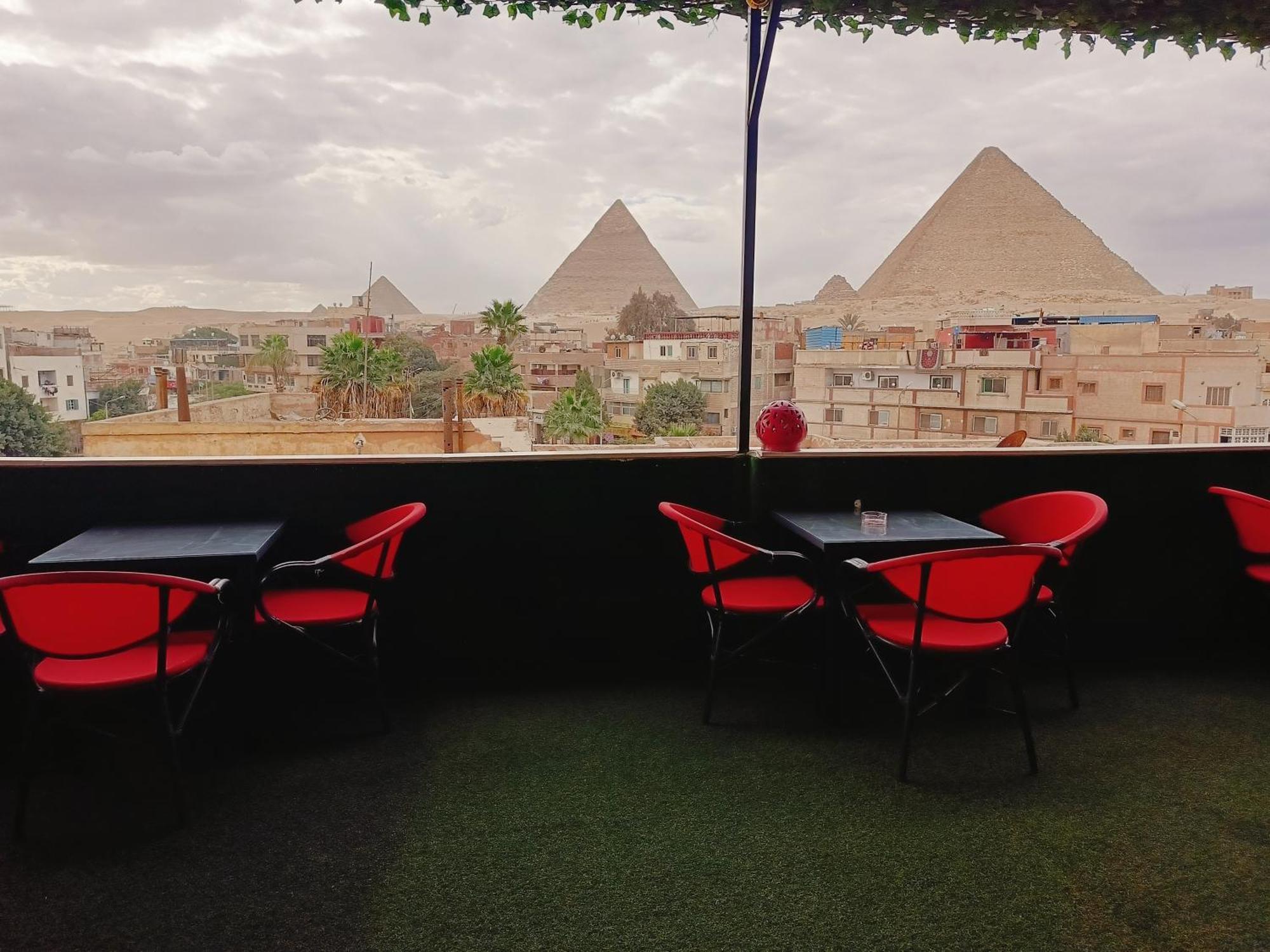 Magic Golden Pyramids View 호텔 Kafret el-Gabal 외부 사진
