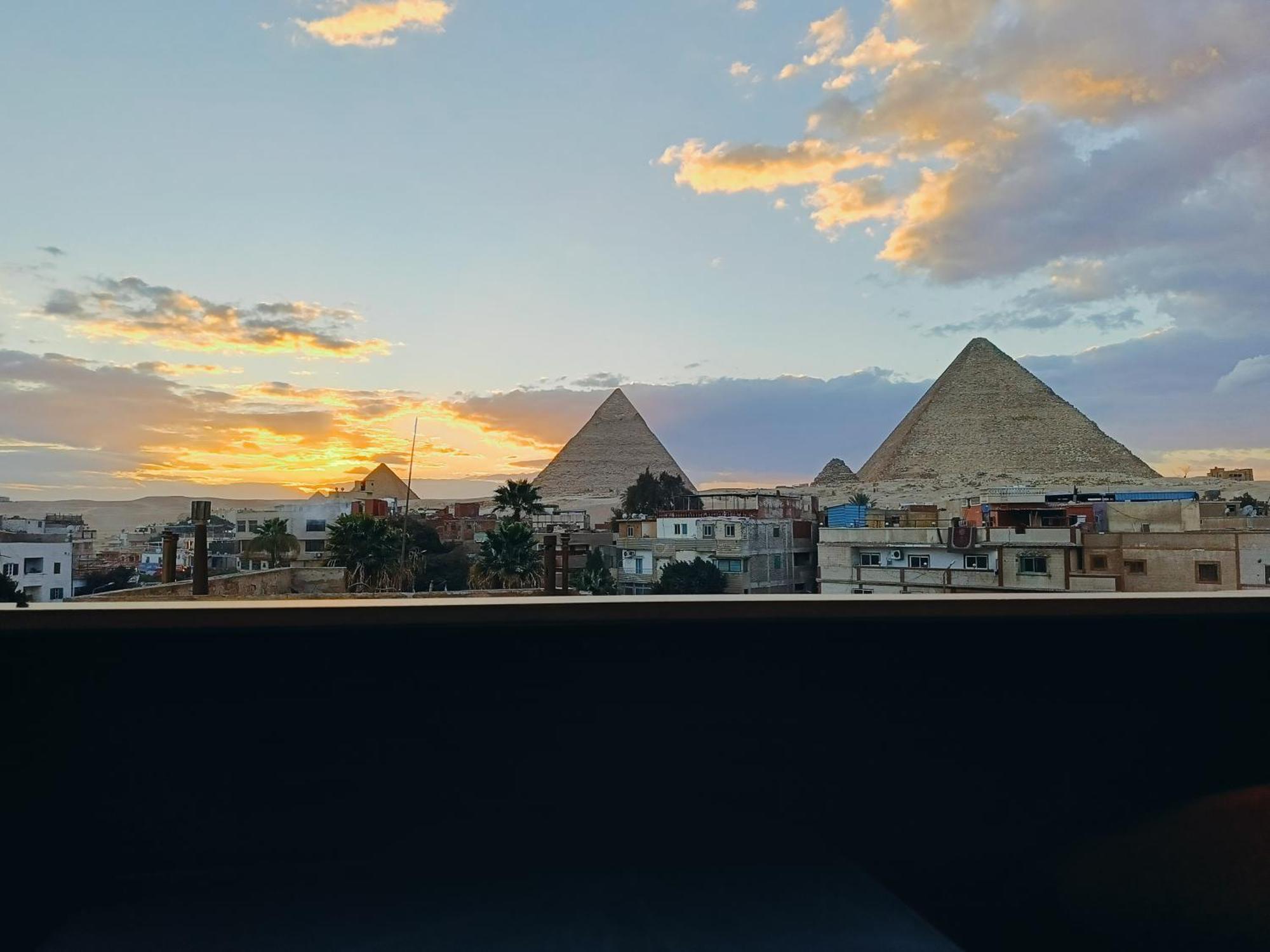 Magic Golden Pyramids View 호텔 Kafret el-Gabal 외부 사진