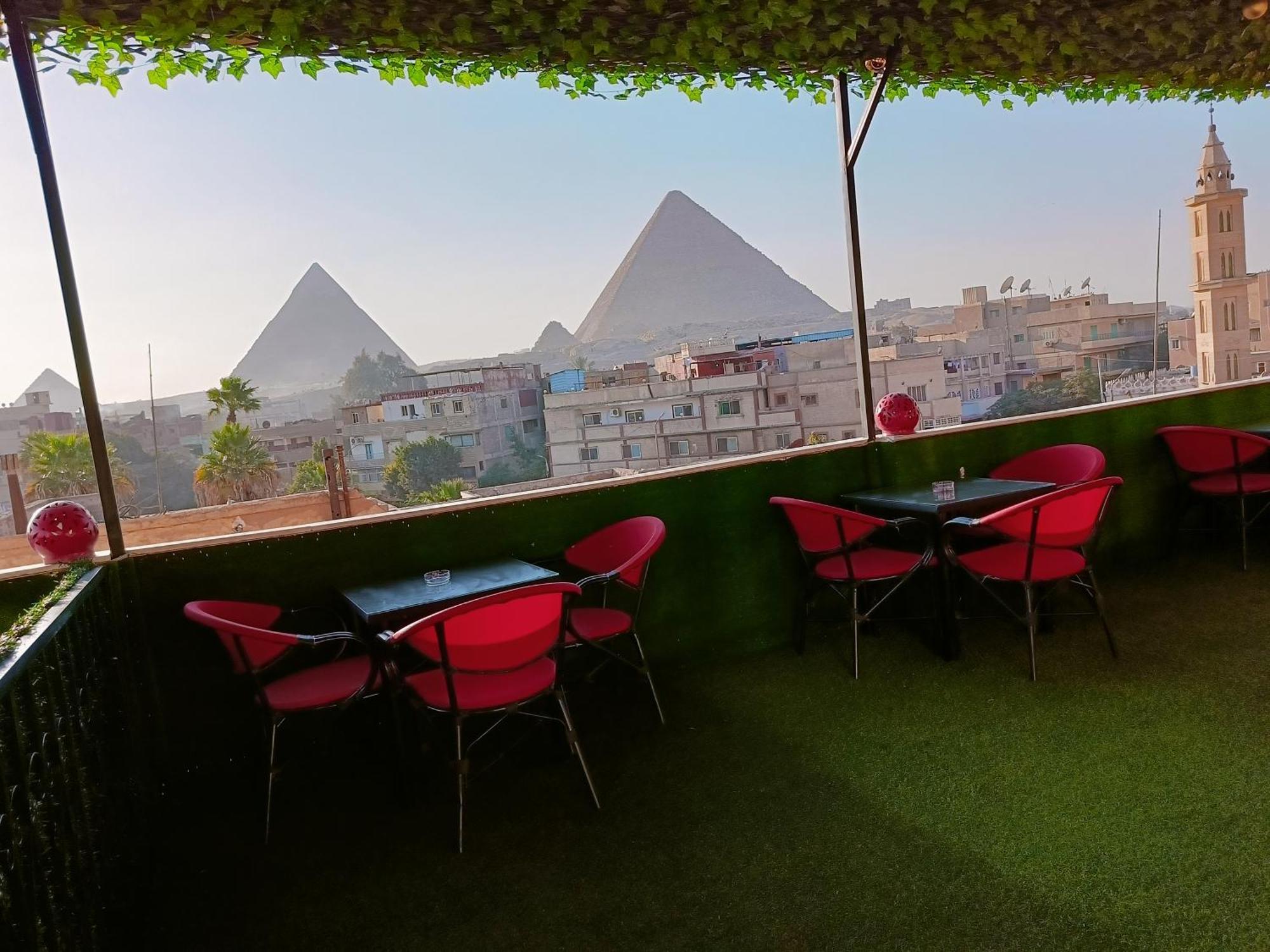 Magic Golden Pyramids View 호텔 Kafret el-Gabal 외부 사진