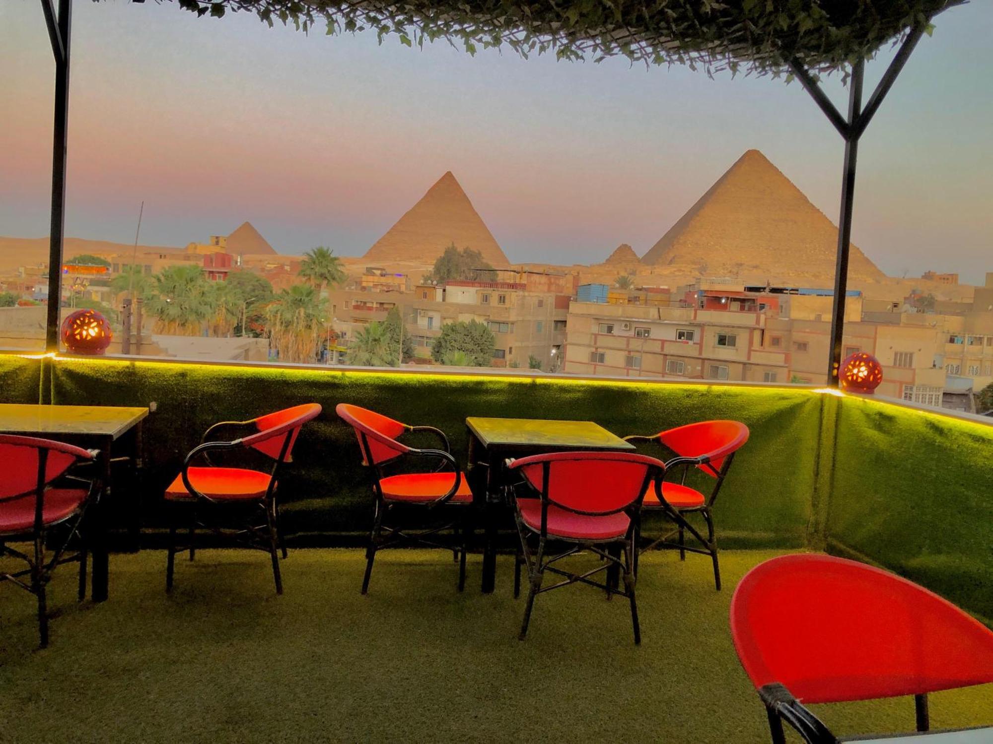 Magic Golden Pyramids View 호텔 Kafret el-Gabal 외부 사진