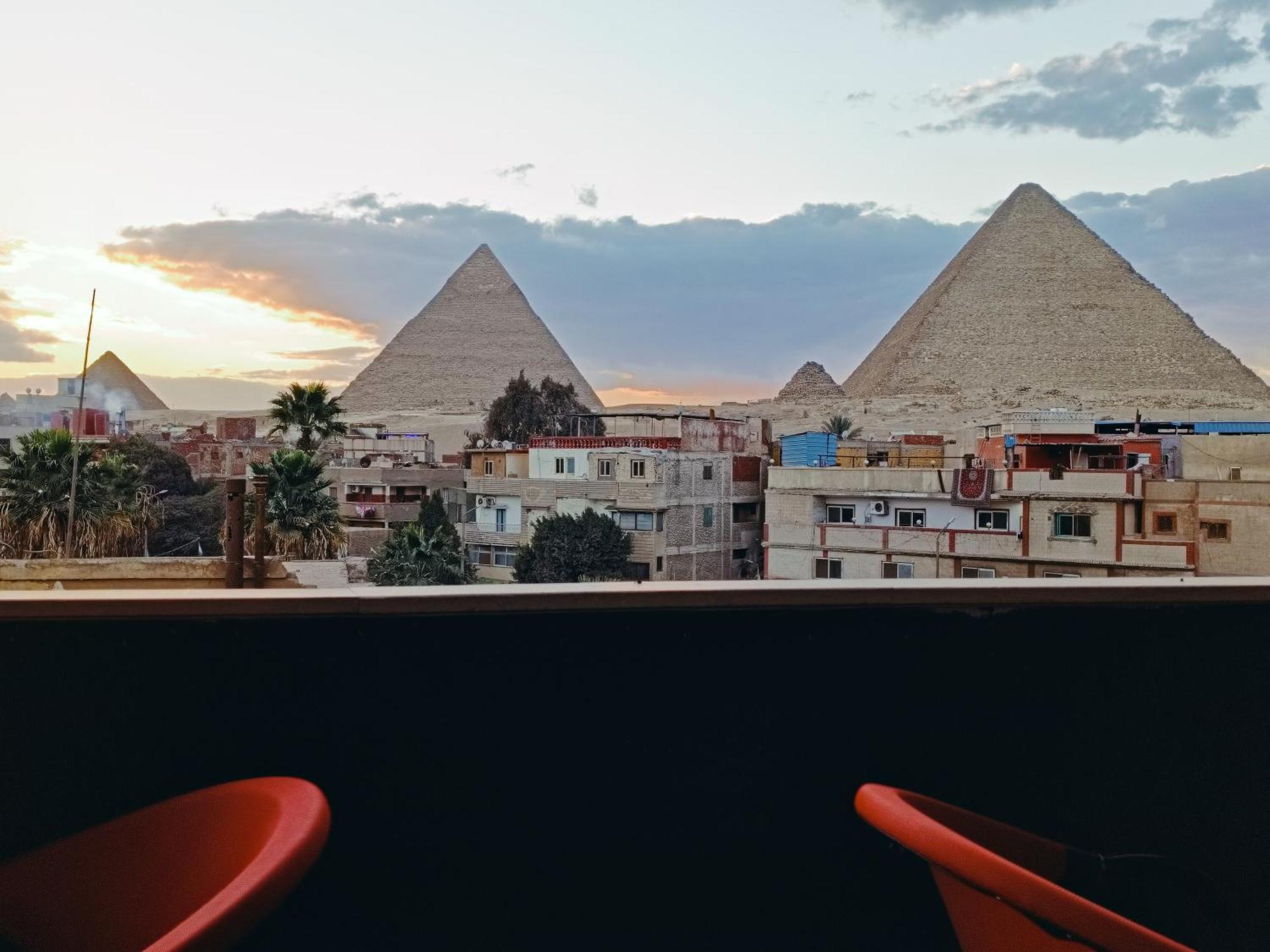 Magic Golden Pyramids View 호텔 Kafret el-Gabal 외부 사진