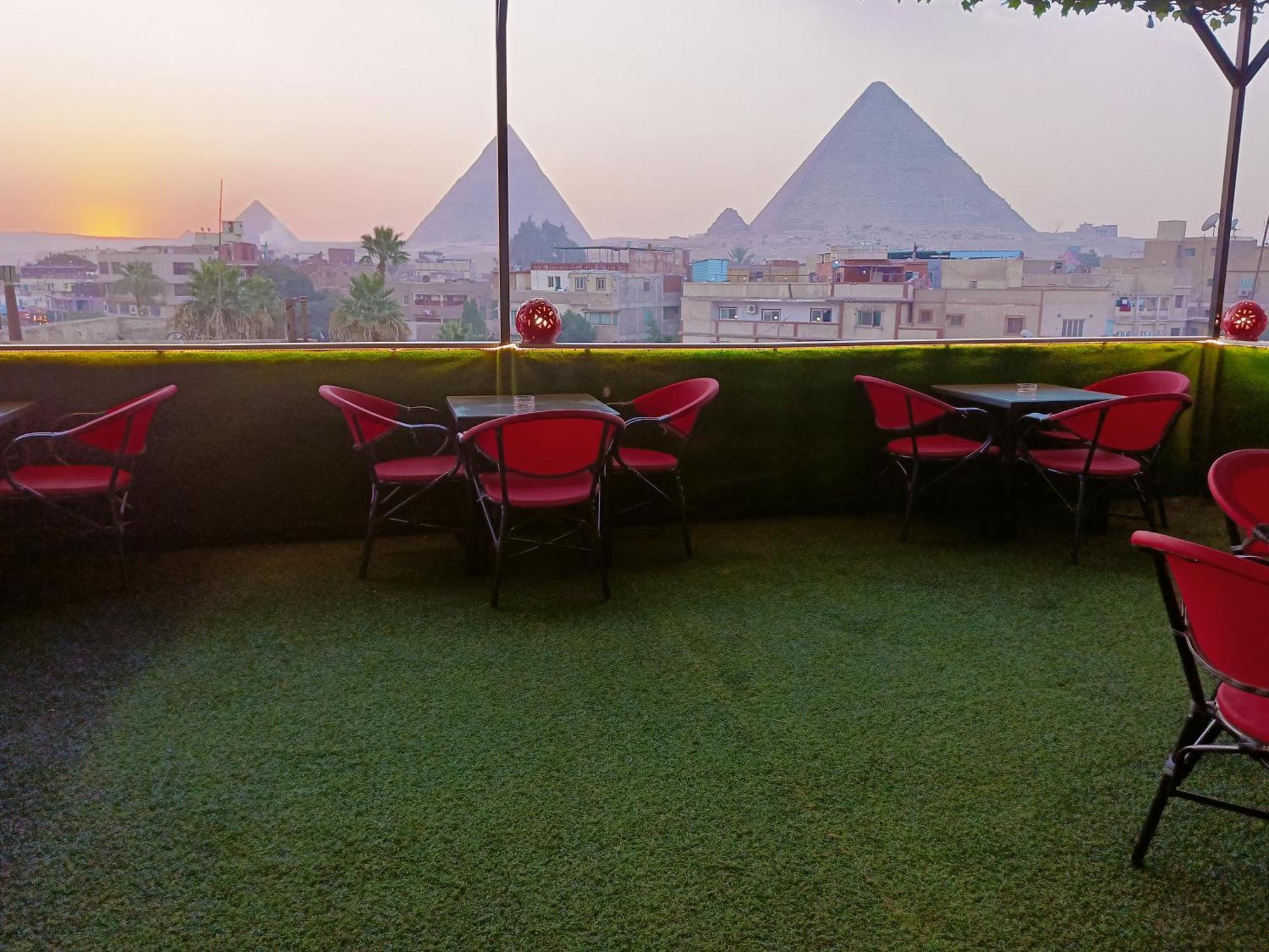 Magic Golden Pyramids View 호텔 Kafret el-Gabal 외부 사진