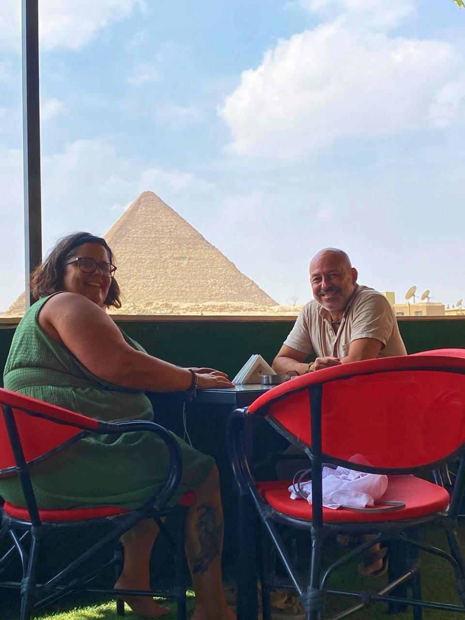 Magic Golden Pyramids View 호텔 Kafret el-Gabal 외부 사진