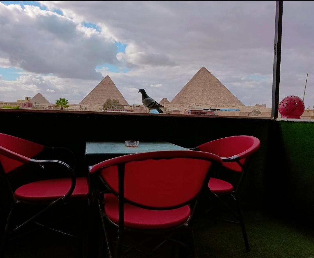 Magic Golden Pyramids View 호텔 Kafret el-Gabal 외부 사진